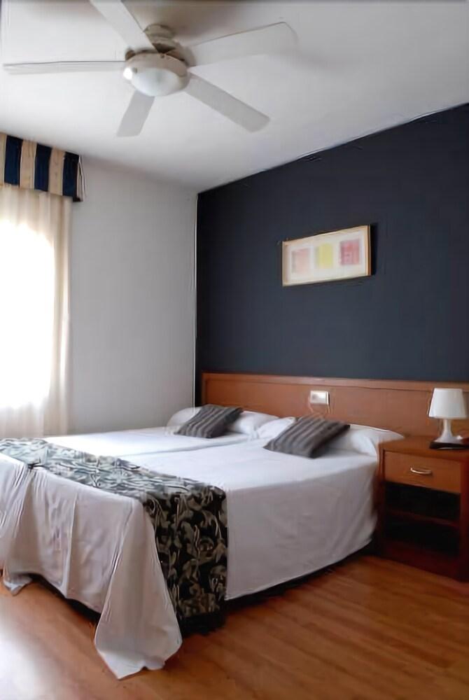 Gatell Hotel Vilanova i la Geltru Luaran gambar