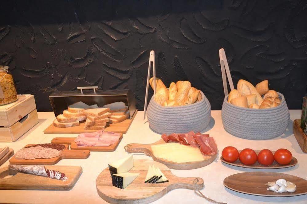 Gatell Hotel Vilanova i la Geltru Luaran gambar